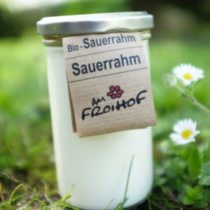Sauerrahm 24% Fett kalbfreundlich vom Froihof