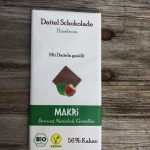 Schokolade Haselnuss mit Datteln gesüßt vegan