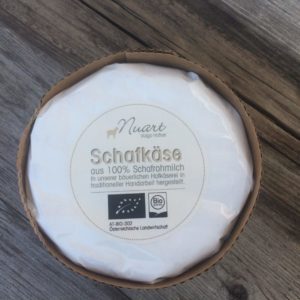 Schafkäse Typ Camembert (Weichkäse mit Weißschimmel)